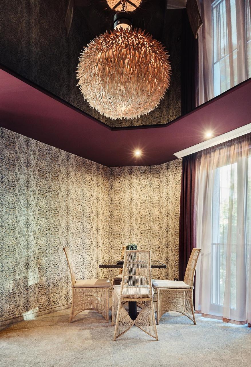 Opu Boutique Hotel Varna ภายนอก รูปภาพ