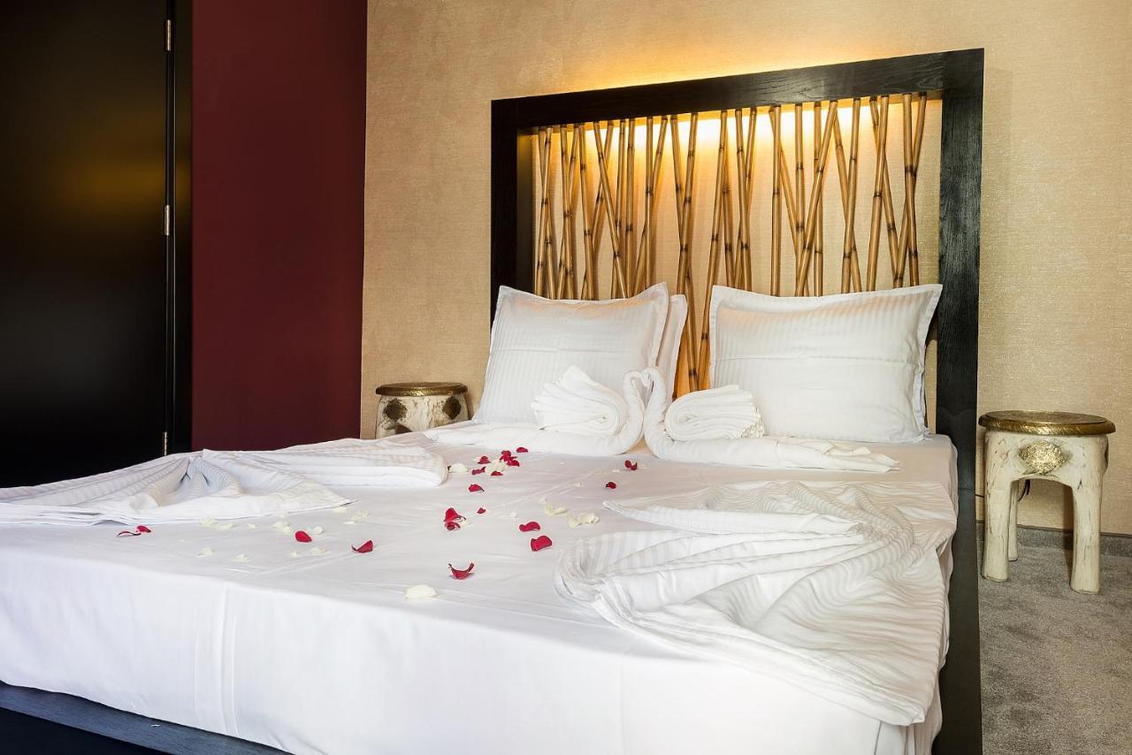 Opu Boutique Hotel Varna ภายนอก รูปภาพ