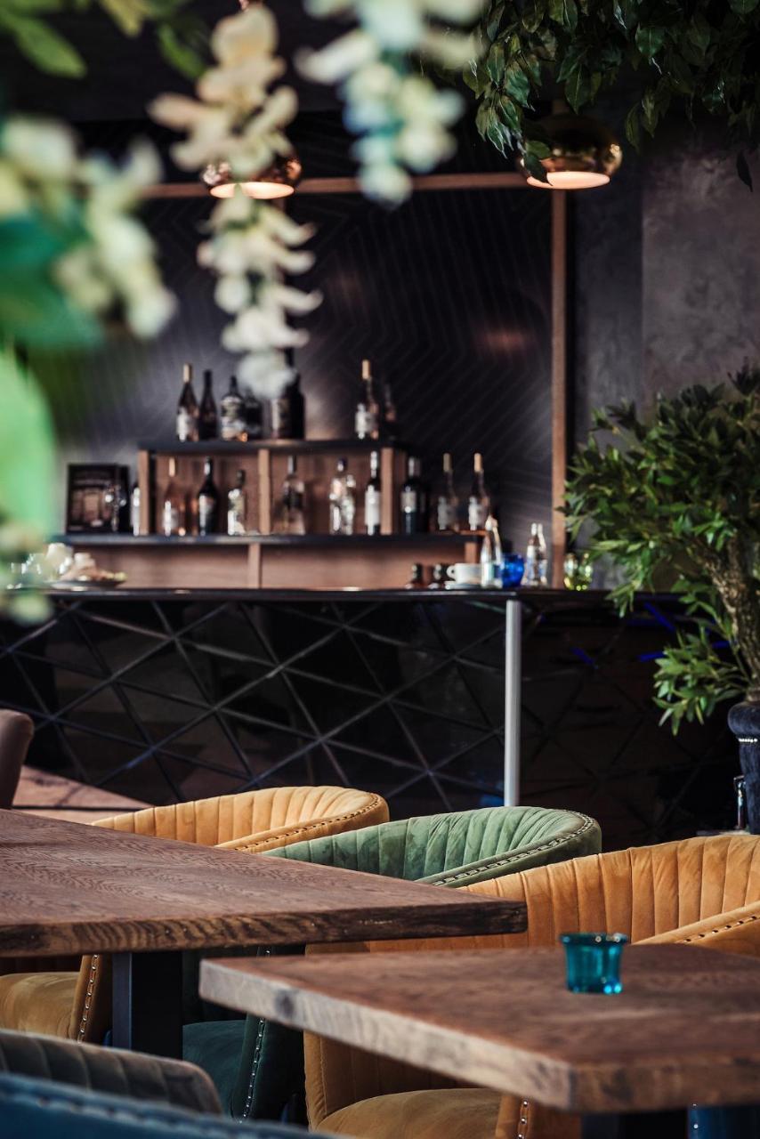 Opu Boutique Hotel Varna ภายนอก รูปภาพ