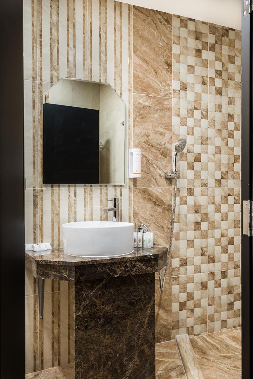 Opu Boutique Hotel Varna ภายนอก รูปภาพ