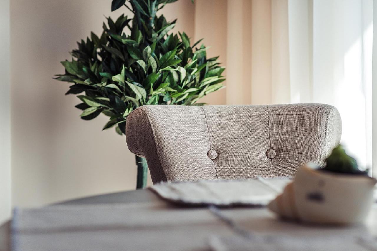 Opu Boutique Hotel Varna ภายนอก รูปภาพ