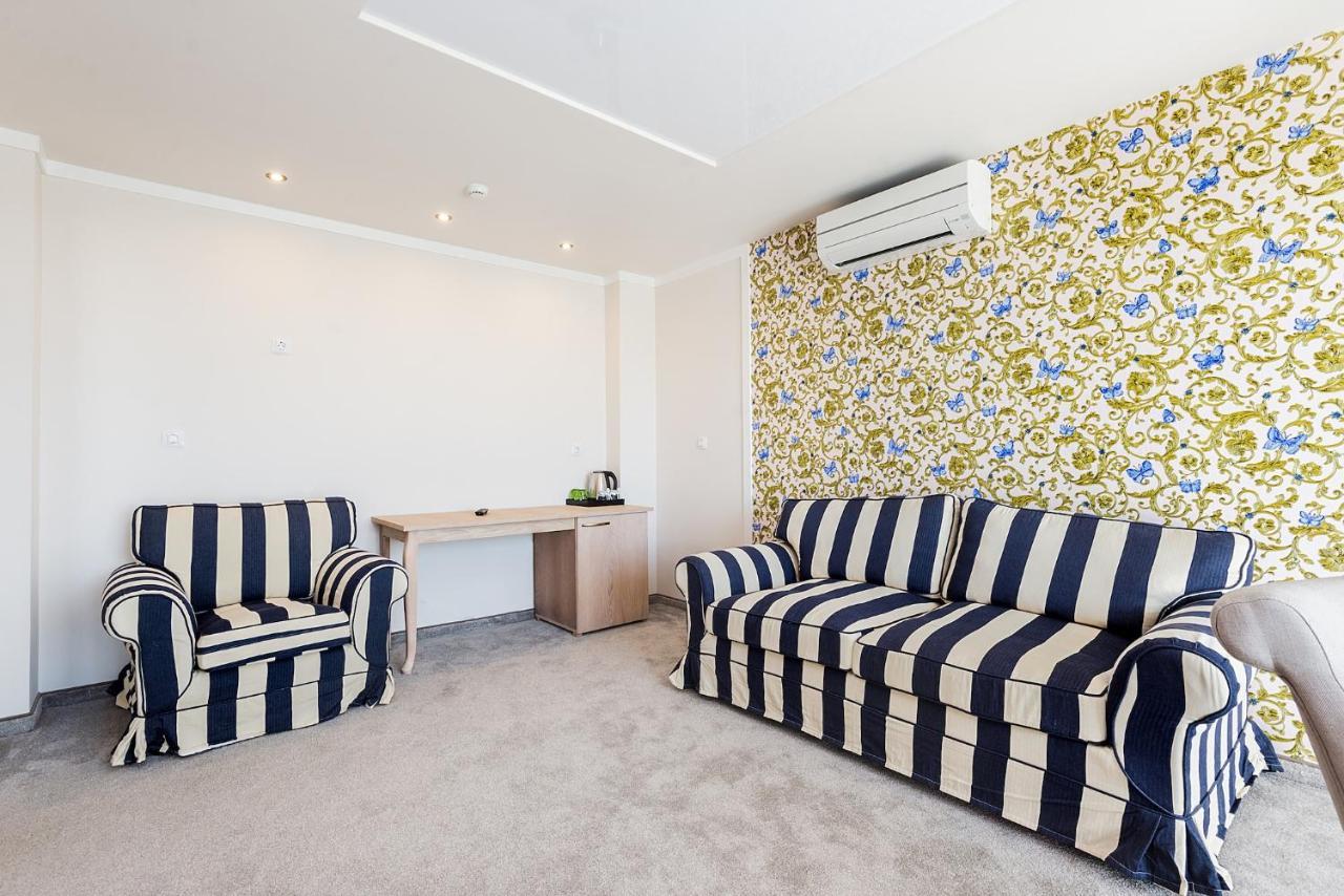 Opu Boutique Hotel Varna ภายนอก รูปภาพ