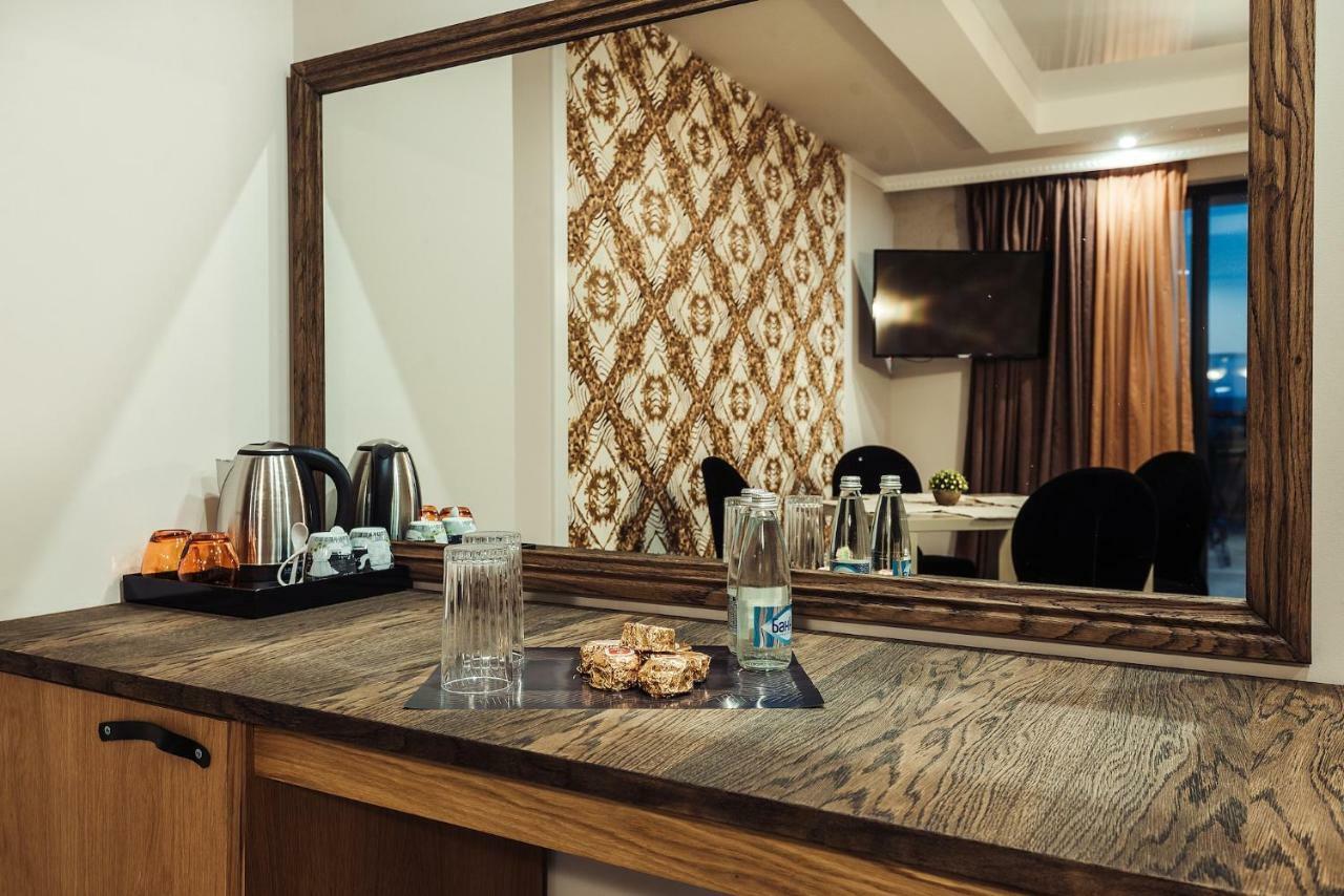 Opu Boutique Hotel Varna ภายนอก รูปภาพ